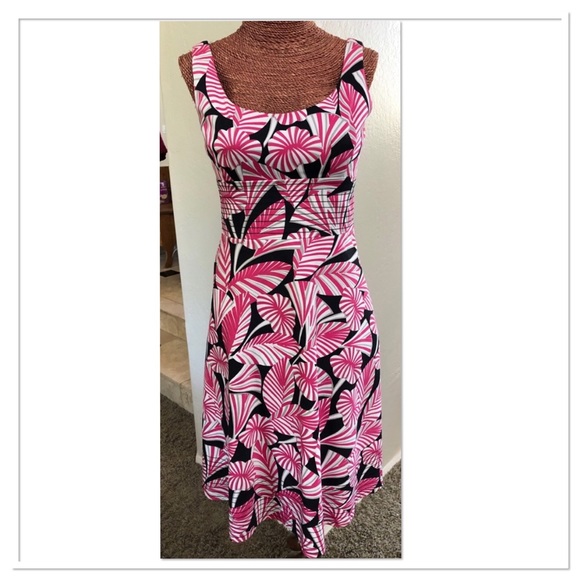 Maggie London Vintage Sundress - Picture 2 of 9